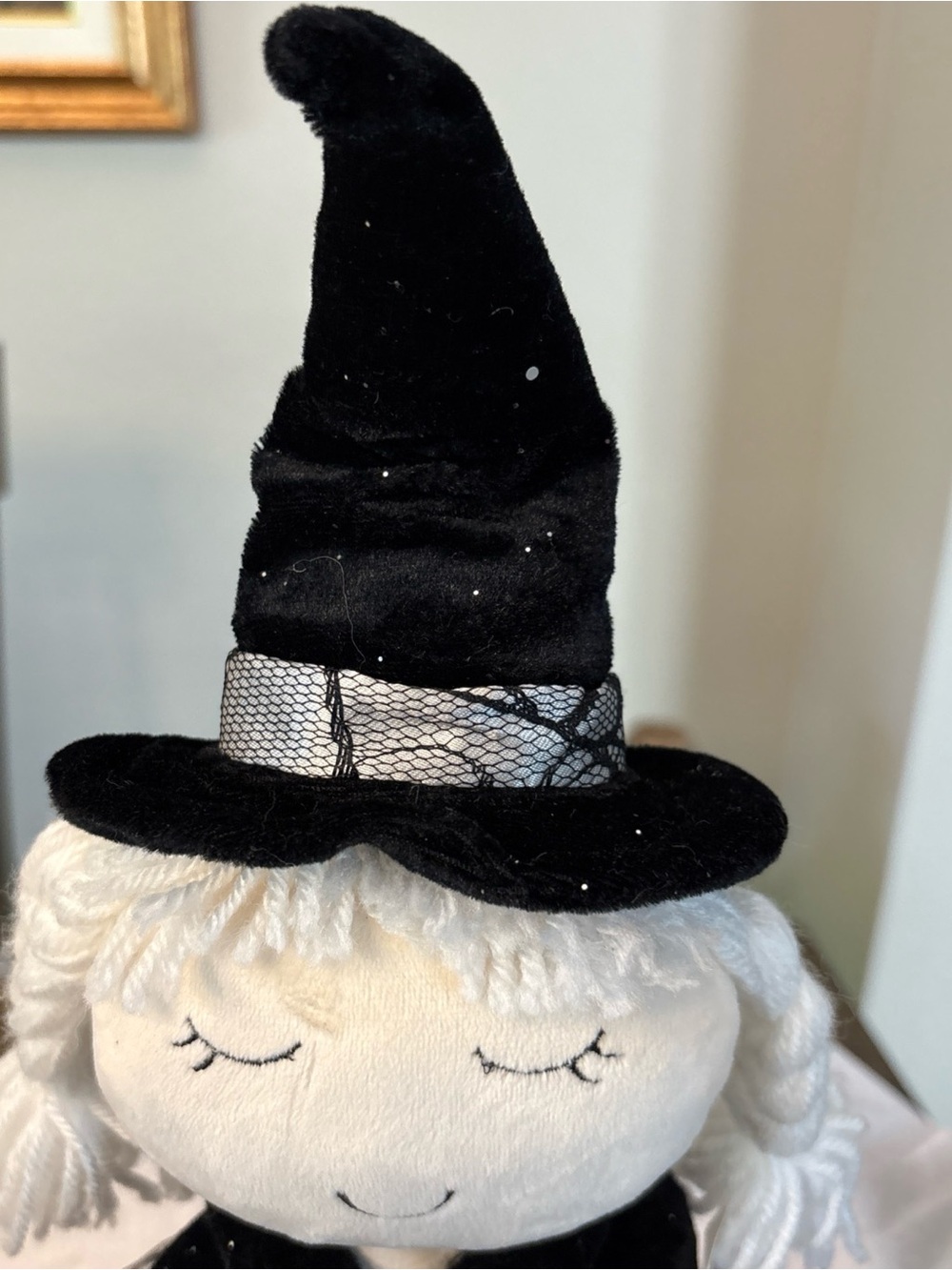 Bella Lux Halloween Shelf Sitter Plush Witch Doll Spellbook New 24“ - Picture 4 of 14